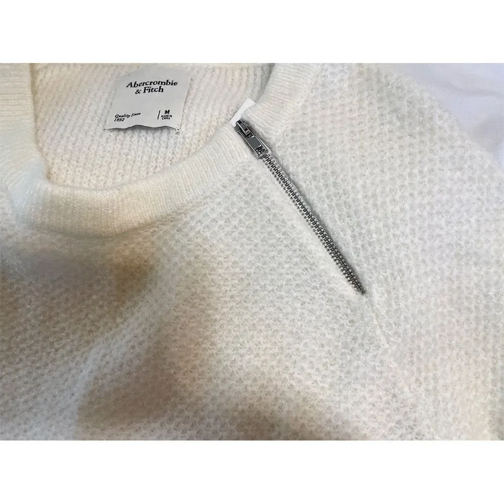 Abercrombie & Fitch Crewneck Knit Sweater | Zip Shoulder Cream NWT